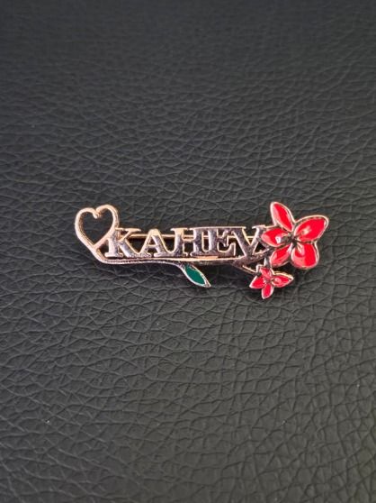 KAHEV Roza Rengi Broş Kırmızı Çiçek