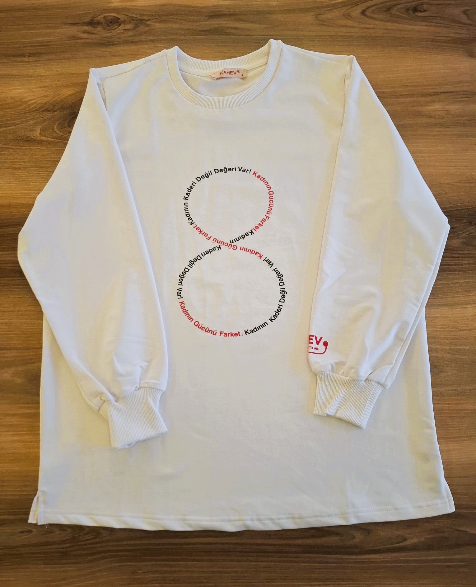 Çiçek Desenli Sweatshirt