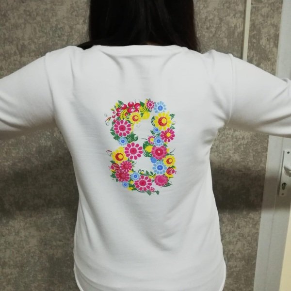 Çiçek Desenli Sweatshirt