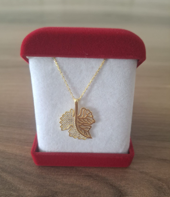 Yaprak Kolye Gold Rengi
