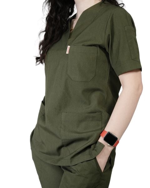 Yeşil Kadın Cerrahi Forma