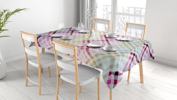 Pembe Kareli Masa Örtüsü