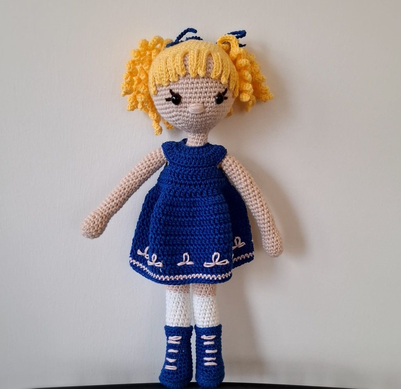 Amigurumi Mavi Elbiseli Bebek