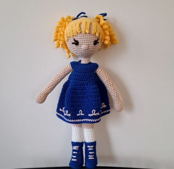 Amigurumi Mavi Elbiseli Bebek