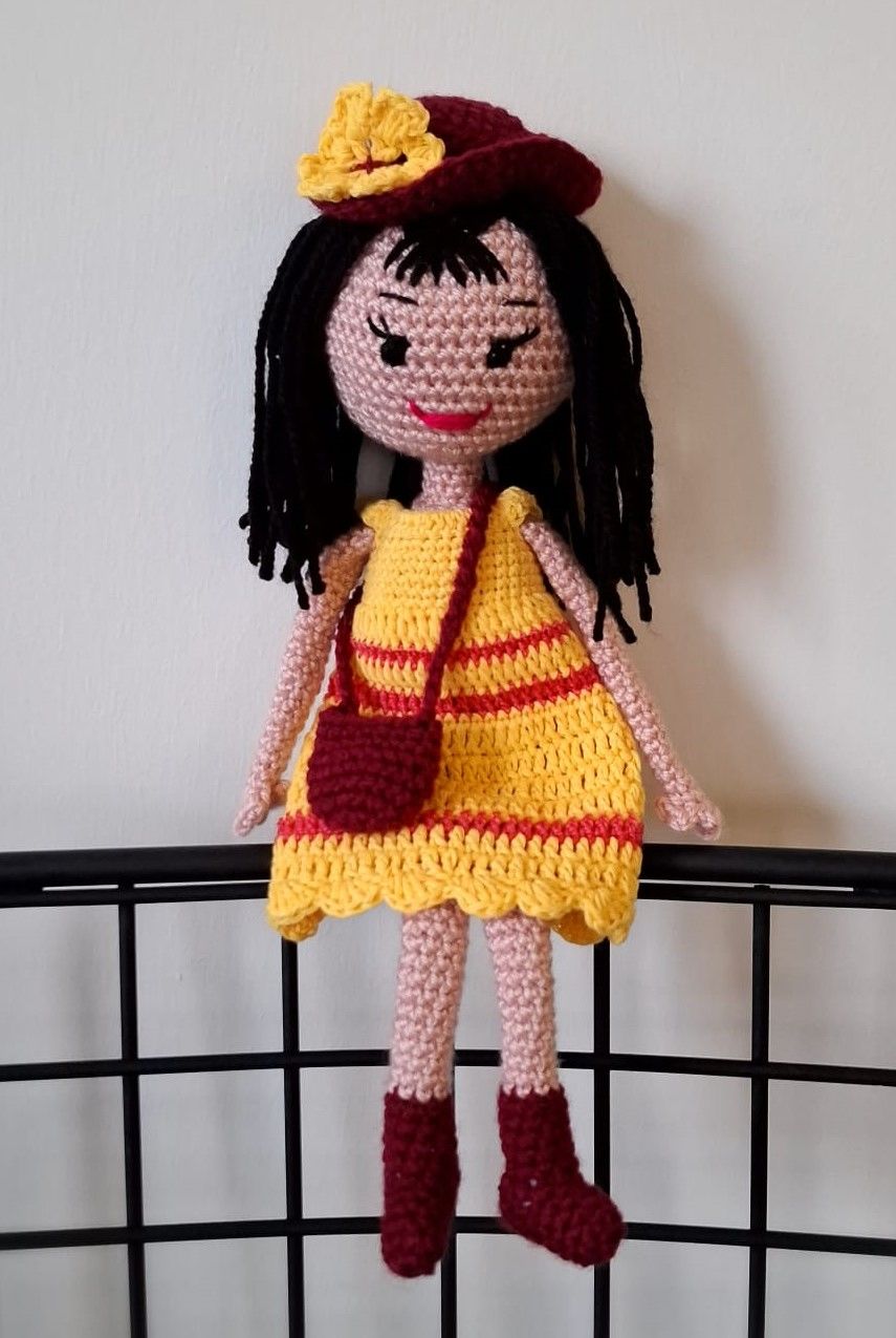 Amigurumi Sarı Elbiseli Bebek